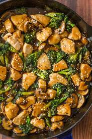 How to cook chicken and broccoli with oyster sauce by lutong karinyoso. Chicken And Broccoli Stir Fry Video Natashaskitchen Com