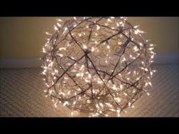 How To Make Lighted Chicken Wire Christmas Balls Diy Outdoor Christmas Decorations Diy Christmas Ball Giant Christmas Ornaments Outdoor Christmas Decorations
