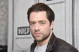 Outlander' Star Richard Rankin Reveals What He Loves Most About Brianna and  Roger's Relationship