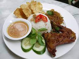 Nasi Uduk Komplit