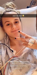 Bugün tam bir yıl önce darlığımı düzeltmek için balon dilatasyon prosedürüm  vardı! Beş yıl önce bağırsak rezeksiyonu geçirdim ve terminal ileum, çekum  ve çıkan kolonumun bir kısmı yok. O zamandan beri her