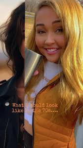 Kristy Proffitt's Instagram, Twitter & Facebook