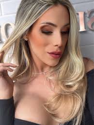 Aos bons momentos 🍷 Look: @naiane_moda_