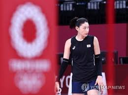 ( 연봉 삭감도 감수한 김연경, 올림픽 향한 열정 때문) 한 달 가까이 결장한 김연경은 재활이 끝나면 팀에 합류해 리그 플레이오프와 터키컵, 그리고 챔피언스. 6gxe4czxtt 1ym