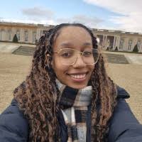 800+ "Holness" profiles