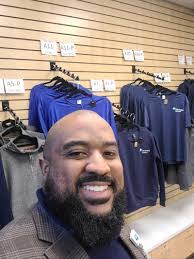 Julie Huckins's Instagram, Twitter & Facebook