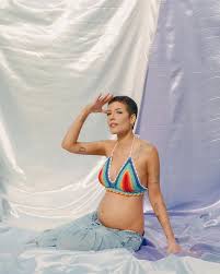 Week 20 starts on day 140 and goes up to day 147. Halsey Is Pregnant With Her First Child V Magazine