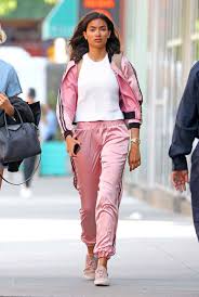 Kelly gale remains in the ownership of an enviably toned number and isn't reluctant to reveal it off. Pin On Celebrities Street Fashion