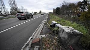 Pour être mis en relation avec un rédacteur ou le service des abonnements, ne avant de faire votre demande, lisez les conditions générales d'abonnement présentes sur le site officiel de la voix du nord pour connaitre vos droits et. Le Radar Fixe De L A23 Hier Emballe Aujourd Hui Acheve