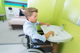 Du rebord antérieur au siphon.le robinet doit être du type à levier et le miroir doit être utilisable par tout le monde (enfants ou personnes en fauteuil roulant), donc placé à une hauteur de cm. Amenagement D Une Salle De Bain Pmr