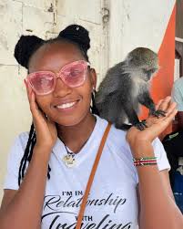 We would like to take this opportunity to welcome Janet Guanzon from Saudi  Arabia as the newest addition to our Kapamilya. Our sincere appreciation  goes to Sis Weng for inviting her.❤️ |