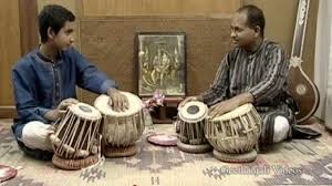 Tabla Is A Pair Of Drums It Consists Of Of A Small Right Hand Drum Called Dayan And A Larger Metal One Called Bayan Music Composition Hand Drum Learn Music
