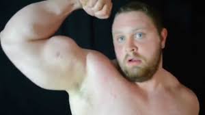 When a 900lb Deadlifter Focuses