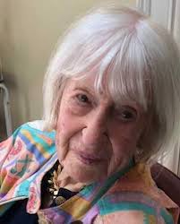 Gilberte “Gil" Julia Poisson (née Dessart), 100