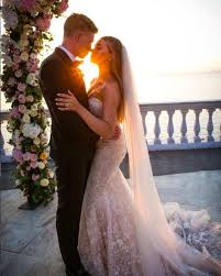 Kevin de bruyne has likened his row with manchester city captain david silva during the champions league victory over napoli to bickering with his wife after television cameras caught them having a heated discussion at half time. Who Is Michele Lacroix Interesting Facts About Kevin De Bruyne S Wife
