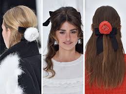 Qui di seguito, comunque, vi lasciamo due video tutorial; Acconciature Capelli Semiraccolti Le Idee Per Le Occasioni Speciali