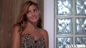 Vivi Louise's captivating nude artistry