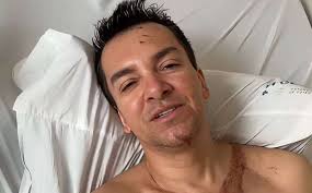 Regis Danese é transferido de hospital para ficar mais próximo da família