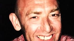 Si ammala e muore dopo un bagno nella vasca: la moglie chiede un milione di  risarcimento ad Airbnb