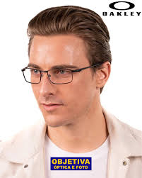 Força, estilo e resistência em cada detalhe. Os óculos de grau Oakley unem  modernidade e conforto para quem exige muito mais do seu visual.  www.oticasobjetiva.com.br 📲| (18)3652-4279 📸| use a #objetivaopticaefoto e