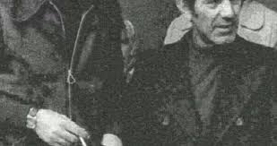 Unlu Sanatci Kemal Sunal In Bilinmeyen Fotograflari Nerede Cekildi Hesabinin Sahibi Kursat Cetin Tarafin Unlulerin Karikaturleri Fotograf Eski Film Yildizlari