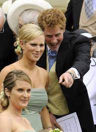 Zara anne elizabeth tindall, в девичестве — филлипс англ. Zara Tindall Mike Tindall Die Familie Der Queen Enkelin Und Ihre Schonsten Bilder Gala De