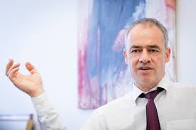 My to host country justice minister alma zadic, #ccpcj30 chair country justice minister marta cartabia, for their. Justiz Richter Oliver Scheiber Im Interview Arbeit Wirtschaft