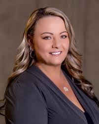 Cindy Schnabel's Instagram, Twitter & Facebook