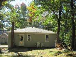 3 br, 1 bath house 25 pine street