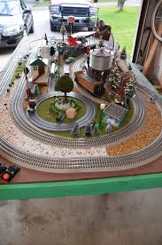 Re 4x8 Layout On Custom Built Table For Garage Train Table Layout Model Train Layouts Toy Train Layouts