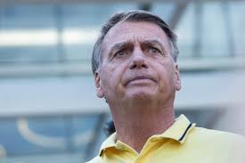 A que pena de prisão Bolsonaro deveria ser condenado? Respostas de 2.045  leitores 1 a 10 anos