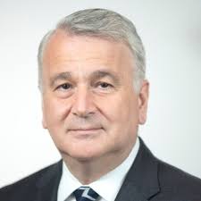 Today in April 21, 1918 > First World War flying ace Arthur Roy Brown is  credited with shooting down the German "Red Baron," Manfred von Richthofen,  in the skies over Vaux-sur-Somme, France. >… |