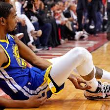 Star comparison kevin durant vs. Kevin Durant Shouldn T Have Been Playing Period Athletes Need Their Own Doctors Golden State Warriors The Guardian