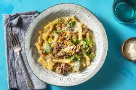 Wurziges Schweinefilet Mit Mandelpesto Rezept Hellofresh Rezeptideen Gefullte Nudeln Lebensmittel Essen