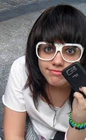 Leticia Roque's Instagram, Twitter & Facebook