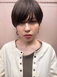 大人なマニッシュショート joemi by un ami 大久保 瞳のヘアスタイル 髪型 ヘアカタログlala ララ 髪型 ヘアスタイル マッシュルームカット