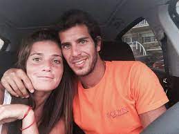 Maybe you would like to learn more about one of these? Fco Agus Albertario Hockey Amor Pareja Perfecta