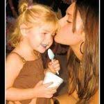 Danielle Grunwald's Instagram, Twitter & Facebook