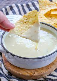 Queso Blanco Dip Is A Creamy Spicy Perfectly Smooth And Cheesy Dip Just Like They Serve At Your Favorite Mexican Restauran Queso Blanco Dip Queso Blanco Food