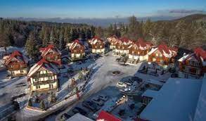 Monterai complex, located at the entrance in poiana brasov, poiana mica, invites you into an elegant, generous, peaceful and fully equipped for events or recreation. Hotel Monterai Resort 3 Poiana Brasov Romania