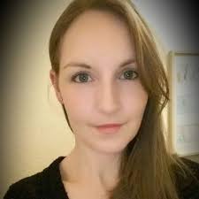 Amanda Dolly Webb (@LadyHappyGoLuck)