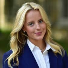 With great enthusiasm, I announce that I have recently accepted an offer to  intern at Deloitte's Chicago office for the Summer of 2024! I will be a  Discovery Intern and look forward