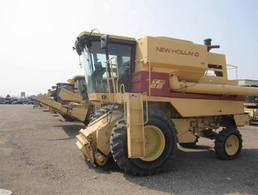New Holland TR86 Combine