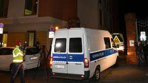 Wolfgang bahro wird seine rolle als. Sar6g9mv891gwm