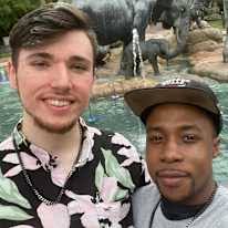 Couples housemates in Valley Dale Park, Moore, SC