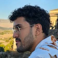 Jonathan Holguin's Instagram, Twitter & Facebook