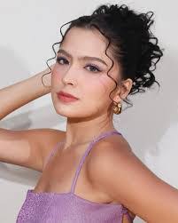 Camille Drew's Instagram, Twitter & Facebook