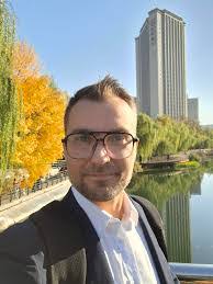 David Fogarty's Instagram, Twitter & Facebook