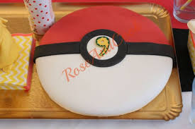 Gâteau d'anniversaire garçon au glaçage dégradé bleu. Gateau Pokeball Anniversaire Pokemon Tuto En Images Rose Cook