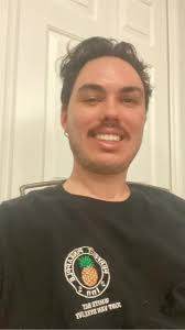 Hey my name is Dave. I'm 17 years single and straight I am from NYC but  moved to Florida